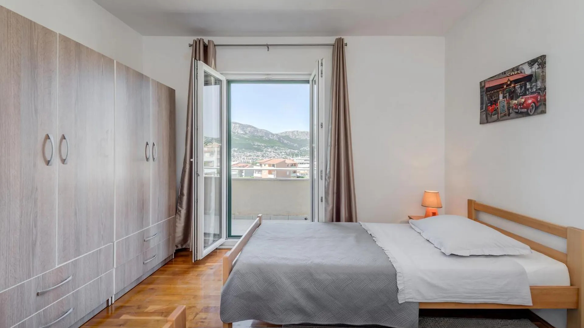 Apartment Renata + Private Swimming Pool In Split