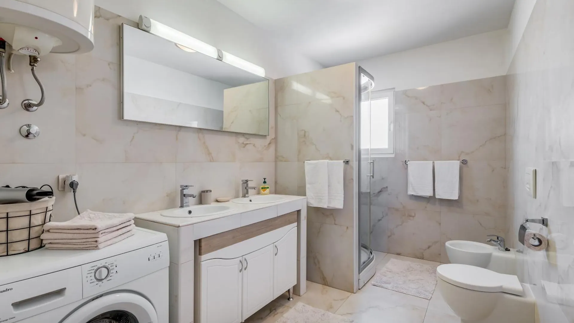 Apartment Renata + Private Swimming Pool In Split Croatia