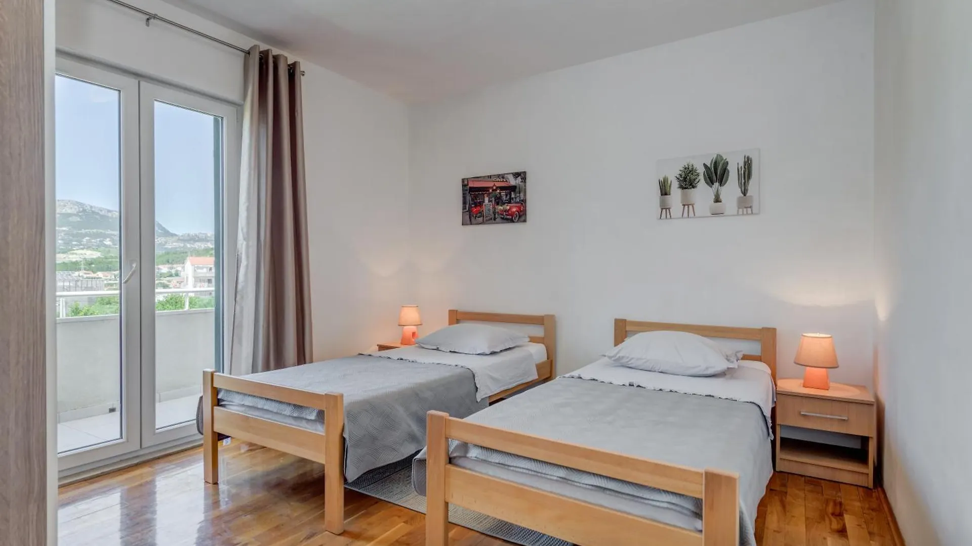 Apartment Renata + Private Swimming Pool In Split Croatia